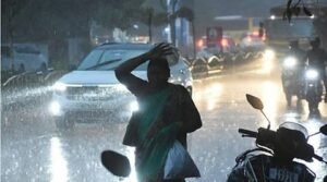 കേരളത്തിൽ കാലവർഷത്തിന് മുന്നോടിയായി വേനൽമഴ കനക്കുന്നു, ഇന്നും കനത്ത മഴ തുടരും; ഒൻപത് ജില്ലകളിൽ യെല്ലോ അലേർട്ട്; ഇടിമിന്നലിനും സാധ്യത